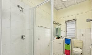 bundaberg renovations bathroom before